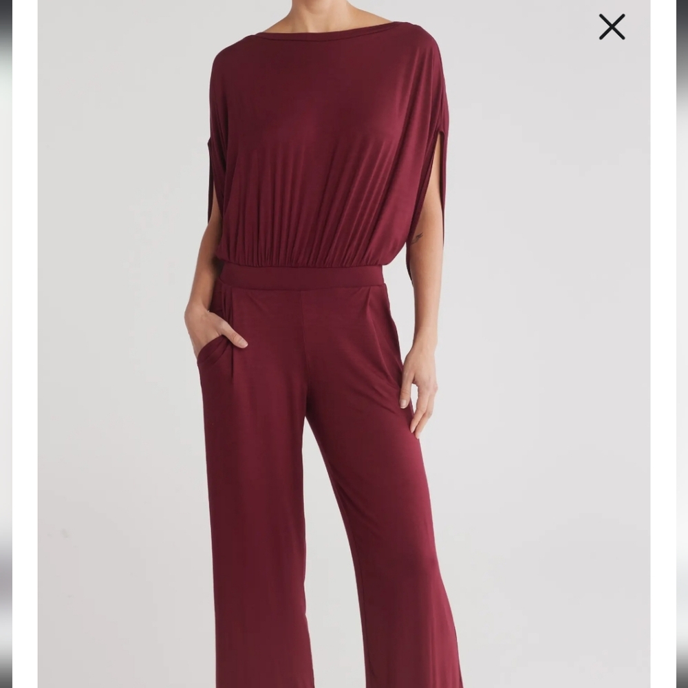Go Couture Raglan Sleeve Capri Jumpsuit - M